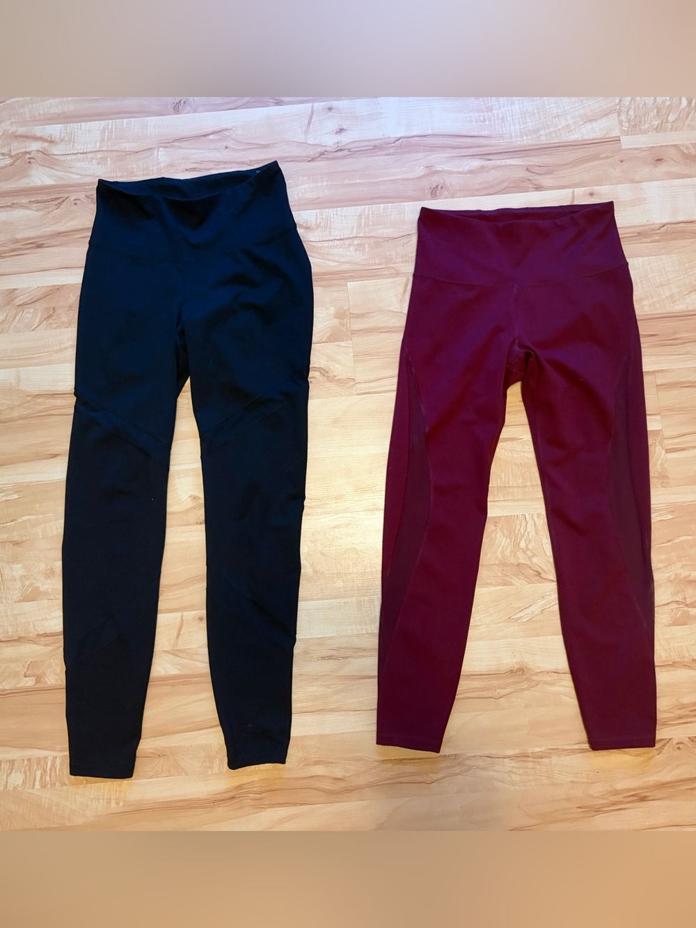 2 Pair of Old Navy High-Waist Active Leggings